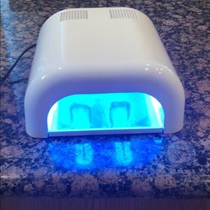 Like new UV light for nails